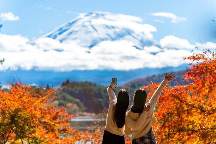 From Tokyo: Must-Visit Mount Fuji Highlight Full-Day Tour - Oshino Hakkai: The Eight Ponds That Make Fuji Feel Close