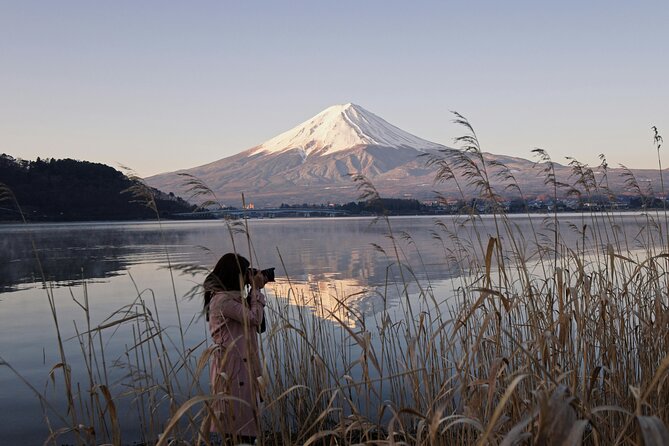 Mount Fuji (Mt. fuji) private tour by car with pickup from Tokyo - Stop 4: Lake Kawaguchiko—lunch base and viewpoint options