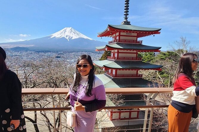Mt. Fuji Day Trip from Tokyo with English Speaking Driver Guide - Oishi Park: the quick, scenic payoff