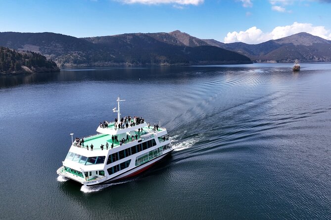 Mt Fuji & Hakone Cruise, Drum Show Bus 1 Day from Tokyo Sta. Area - Guides, pacing, and the group feel