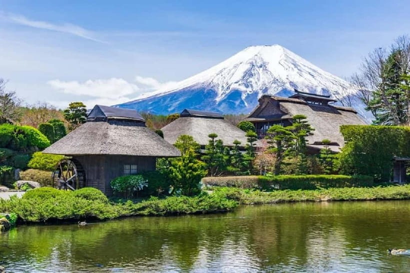 Mt Fuji Top 5 Spots Day Tour: Arakurayama Park,Oshino Hakkai - Arakura Fuji Sengen Shrine + Chureito Pagoda: the classic Fuji postcard pair