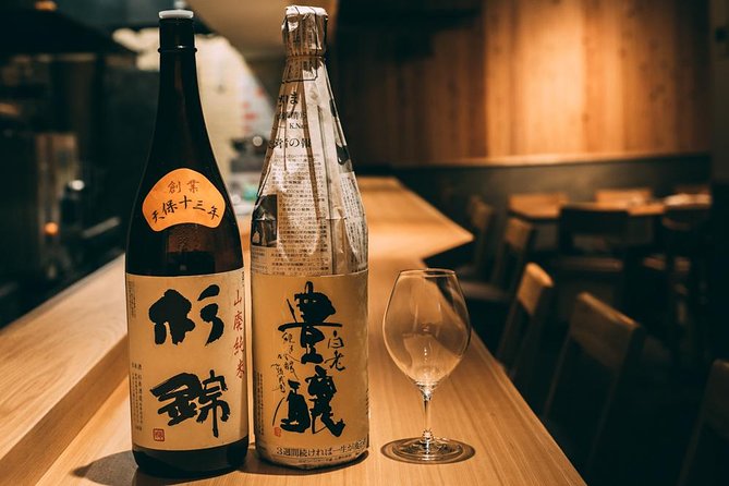 Sake Tasting Masterclass in Shinjuku (8+ Varieties with a Pro) - Snacks and pairing: how to make sense of flavor (without a full meal)
