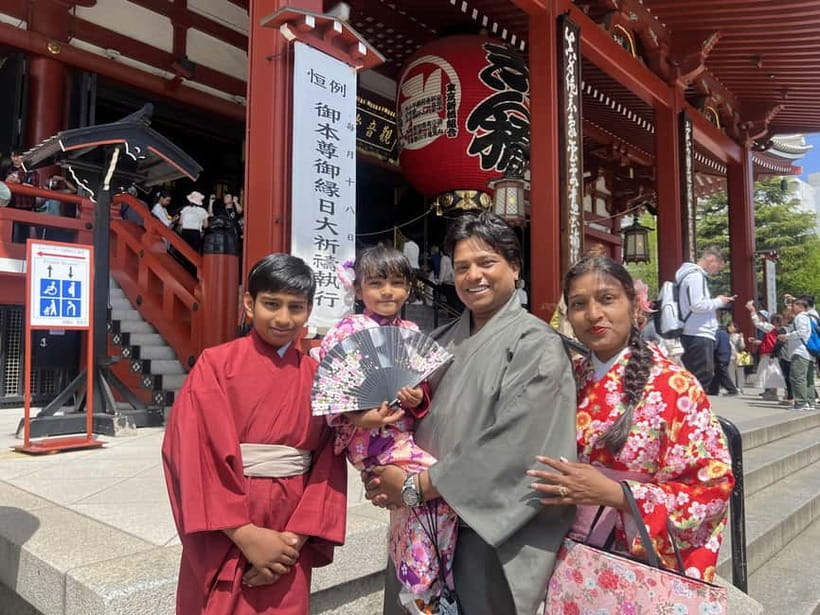 Tokyo: Asakusa and Tokyo’s Oldest Temple Senso-ji Tour - Meet-up logistics in Asakusa: Starbucks works, but show up smart
