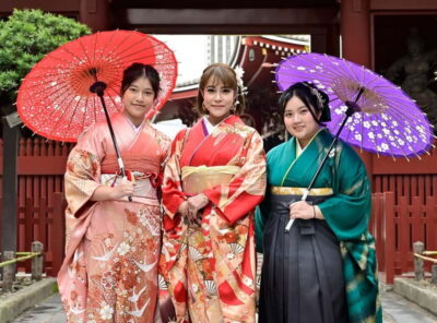 Tokyo: Asakusa Kimono Dressing and Matcha Experience - Entering YUI: meeting point and what you’ll do first