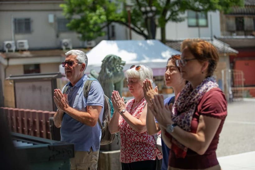Tokyo: Asakusa Walking Tour with Sensoji Temple Visit - Asakusa Shrine stop: a quick balance point