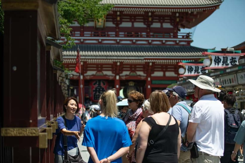 Tokyo: Asakusa Walking Tour with Sensoji Temple Visit - Start at Kaminarimon: the Thunder Gate moment