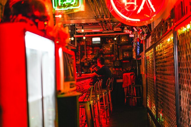 Tokyo by Night Photography Tour (Private Option Available) - Kabukicho and Shinjuku’s Photo Stops: Walkable Variety