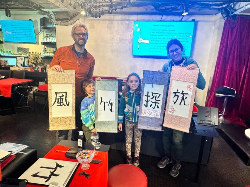 Tokyo: Calligraphy on Kanji Fan & Scroll with Drink - Getting to the studio from Roppongi Station (and not losing time)