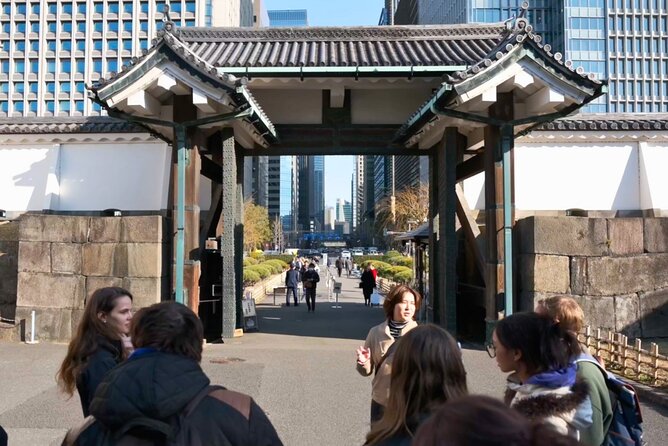 Tokyo Castle, Imperial Palace, Shogun & Garden Walking Tour - Why a guide changes everything at the Imperial Palace