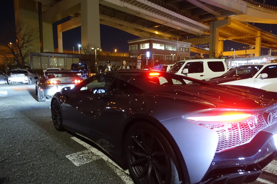 Tokyo: Daikoku Car Meet Tour at Night with JDM Guides - Arriving at Daikoku PA: what you should expect to see