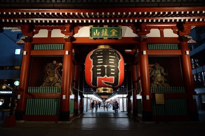 Tokyo Day Tour in Mt. Fuji, Lake Ashi Cruise and Owakudani Cable - Lake Yamanaka (Swan Lake) and Oshino Hakkai: Two Classic Fuji-Area Photos