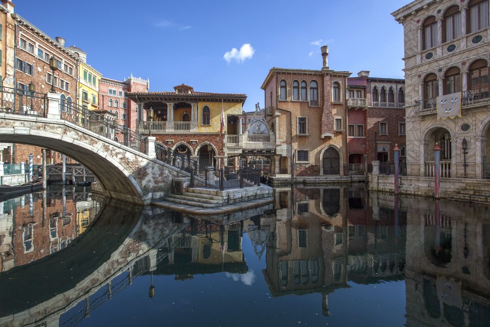 Tokyo Disneyland or DisneySea Ticket & Door to Door Transfer - From Your Hotel to the Gates: How the Door-to-Door Part Works