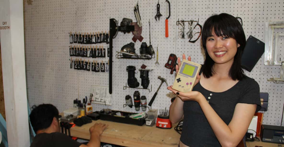 Tokyo: Gameboy Mod Workshop at Akihabara - Picking your Game Boy: the fun starts with choices, not instructions