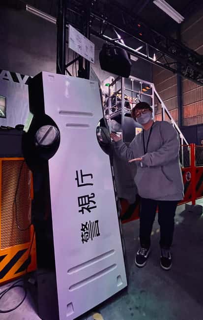 Tokyo: Giant Robot “Ingram” Factory Tour - Controlling Ingram Hands: Included Experience vs Cockpit and Glove Upgrades