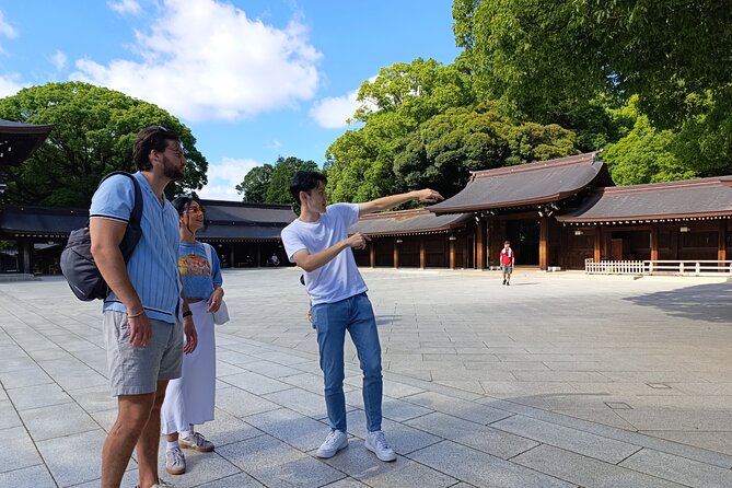 Tokyo: Meiji Shrine and Shinto Culture Walking Tour - Walking the grounds with Shinto etiquette that actually helps