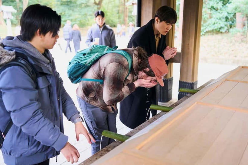 Tokyo: Meiji Shrine Walking Tour — Shinto & Imperial System - What makes the pacing work (up to 10 people)