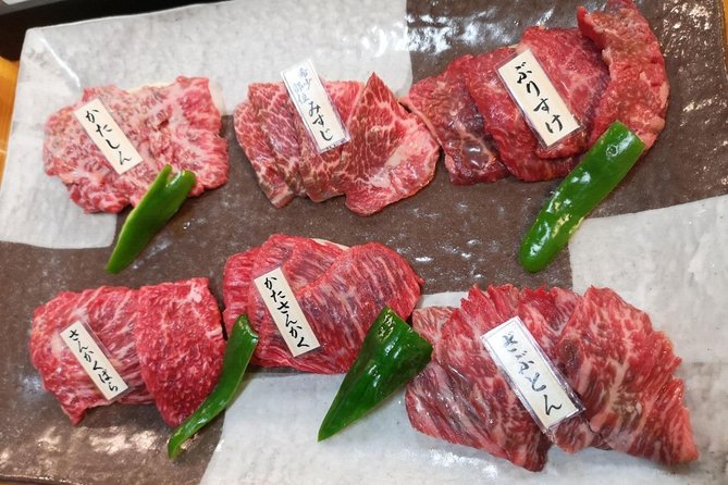 Tokyo Night Foodie Tour in Shinjuku - Seasonal Sushi, Wagyu Beef - Stop 3 in Kabukicho: neon streets, theaters, and the feel of night Tokyo