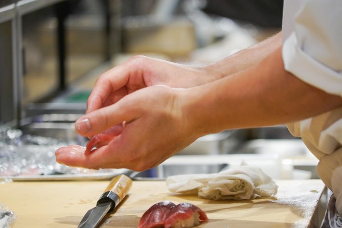 Tokyo Night Foodie Tour in Shinjuku - Seasonal Sushi, Wagyu Beef - The 3-hour rhythm: how the night stays fun (not rushed)