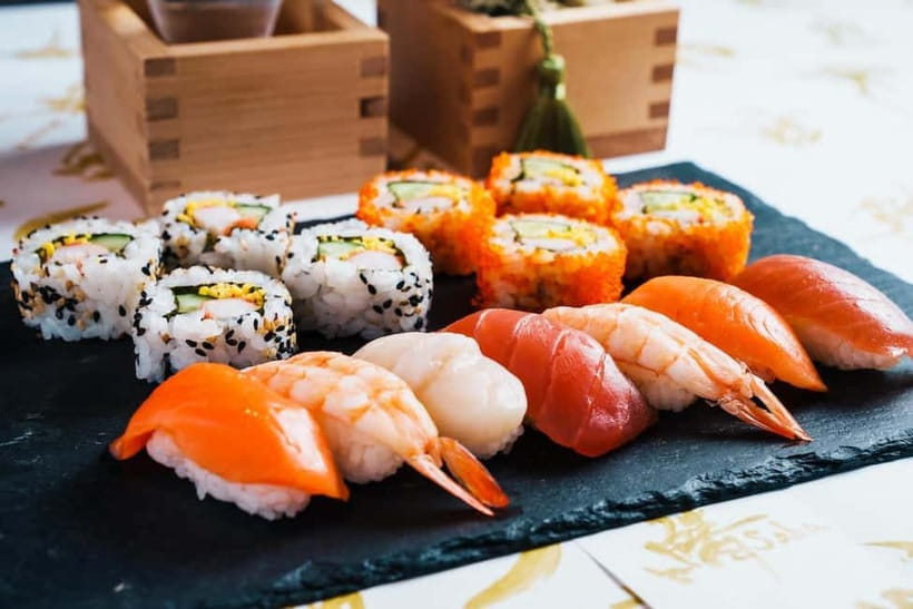 Tokyo: Roll and Authentic Sushi Making Class in Asakusa - The 100-Minute Flow: Quiz, Rolling, Shaping, Then You Eat