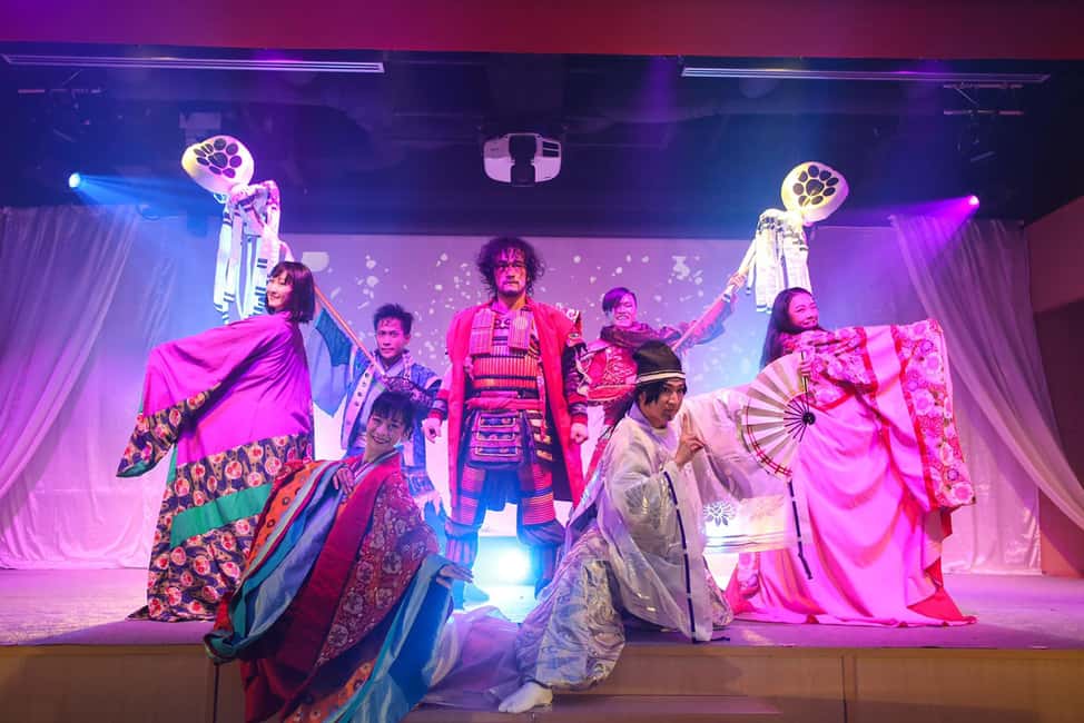 Tokyo: Samurai Entertainment Night Show in Kanda Shrine - Dinner and Drinks: Chicken Hot Pot and Your Included Drink