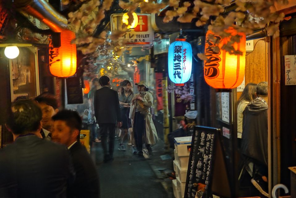 Tokyo: Shinjuku Bar Hopping with All-You-Can-Drink & Dinner - Why Shinjuku at night is a smarter first-time move