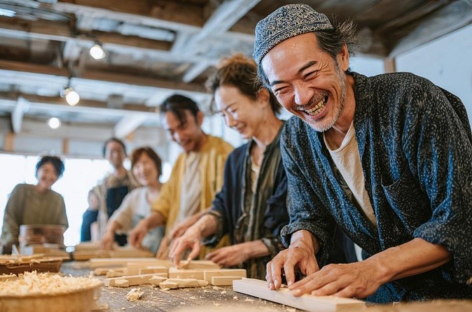 Tokyo Shinjuku Chopsticks Making Class - Picking Wood in Shinjuku: Free Options vs Premium Choices