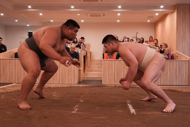 Tokyo Shinjuku Sumo Show & Experience with Photo - Photos and the MC energy that keep it from feeling awkward