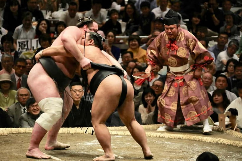 Tokyo: Sumo Tournament with Guide & Assigned Reserved Seat - The storybook photo setting: When tradition becomes visible