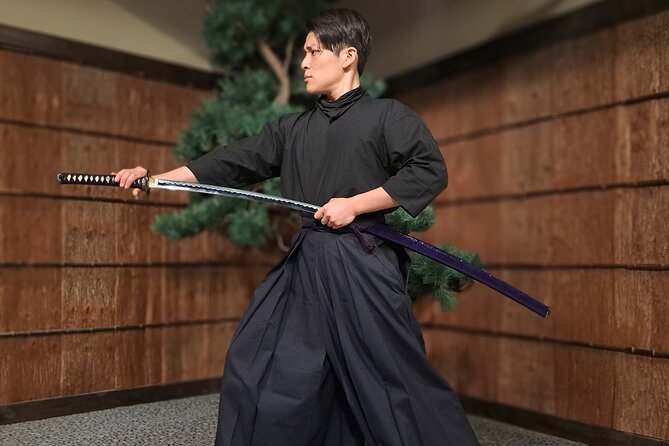 Tokyo Sword Experience - includes Museum Ticket/Ninja Experience - Iaido-style basics with replica swords: what you actually learn