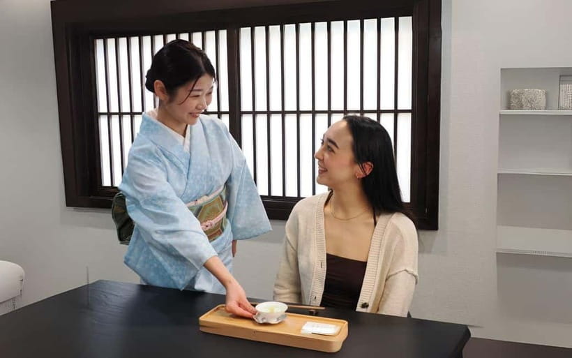 Tokyo: Traditional Tea Ceremony with a Tea Master - The warm-up: Wakocha tea and cake to start the right way
