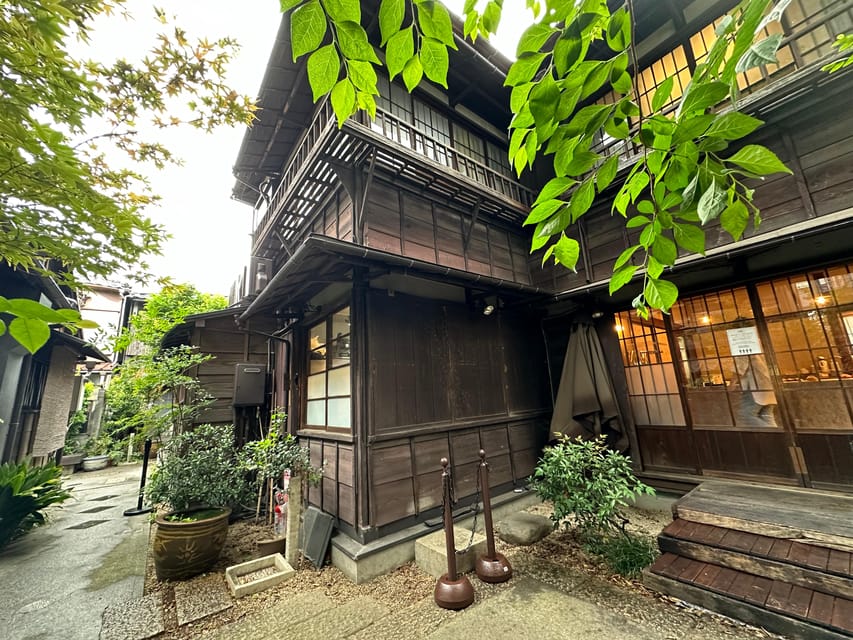 Tokyo:Stroll in Old traditional culture towns~Yanaka & Nezu - Tennoji Temple: Buddha, garden quiet, and a softer pace