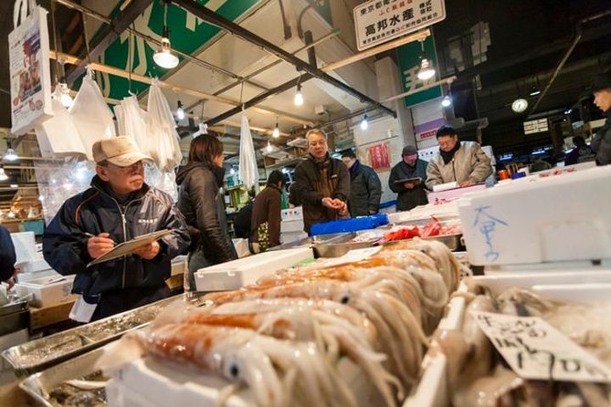 Tsukiji Food and Toyosu Market with Government-Licensed Guide - Key Things You’ll Notice Right Away