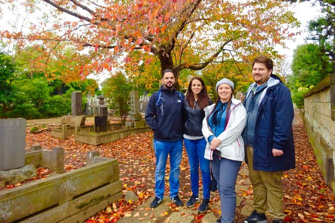 Yanaka Walking Tour: Historic and Traditional District of Tokyo - Yanaka Cemetery: 100,000 square meters of stories you can walk through